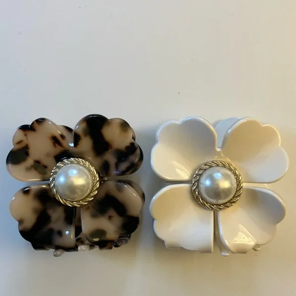 J. Crew Factory Floral Hair Clips - Cream and Tortoise Shell Pair of 2 - Picture 8 of 8